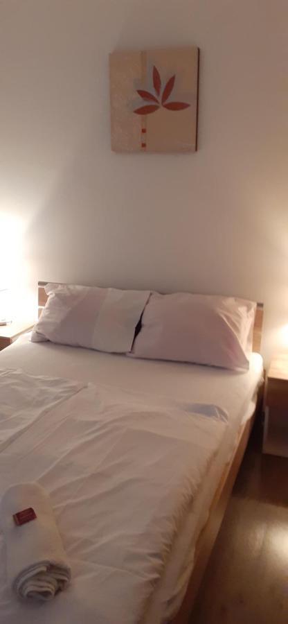 Lavender Apartment Heviz Bagian luar foto